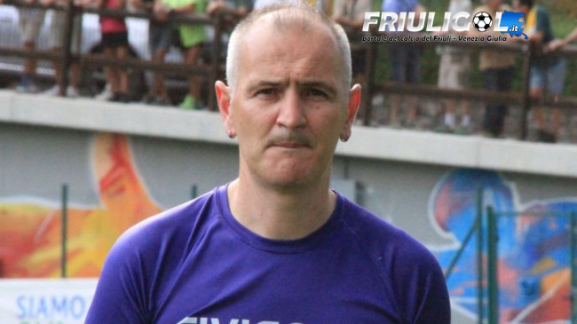Il mister dei viola fa i complimenti al Cedarchis per la vittoria in coppa Carnia e sottolinea come i primi 45 minuti abbiano fatto la differenza: “Abbiamo perso troppi duelli e arrivavamo sempre in ritardo sulle seconde palle”