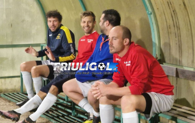 I goriziani sbancano 1-0 il campo dello Ziracco e fanno due su due, mentre alle loro spalle si issano Colugna, Savognese e gli udinesi del Drag Store, capaci di battere 4-1 il Pertegada. Reti bianche tra Pozzuolo e Turkey Pub, che pareggiano anche la loro seconda partita