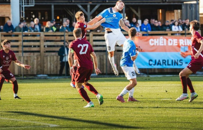 Gara con poche occasioni da rete, quella vinta 2-1 in rimonta dalla squadra di Zironelli, che ha saputo cambiare marcia dopo l'intervallo, andando in gol con Maniero e Glamocanin. Di Pirioua la rete che aveva illuso i granata di Moras