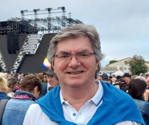 «Da 55 anni nel calcio, da calciatore ad allenatore a dirigente, è giunta l’ora di fermarsi». La decisione per motivi personali accettata dalla società