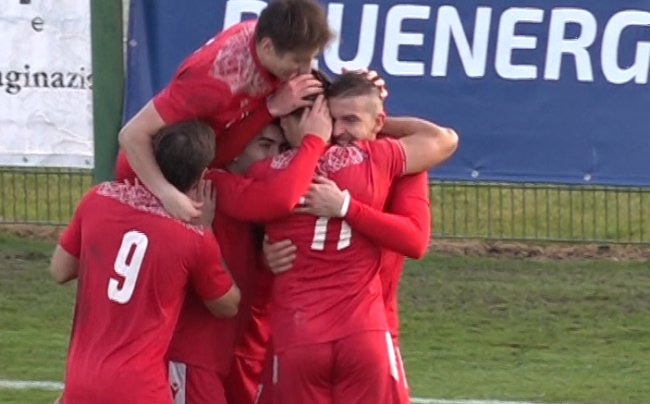 Giocando in verticale, gli isontini sbloccano la partita con Zucchiatti, riequilibrata prontamente dalla spizzata di Morassutti