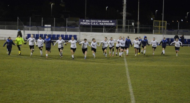 Prestazione dominante nella prima sfida del triangolare, ora testa alla trasferta veneta