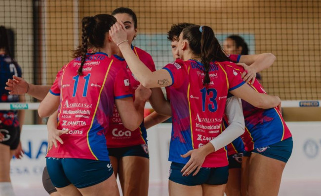 Netto successo (3-0) delle Pink Panthers in Abruzzo e secondo posto, alle spalle di Brescia, al termine della regular season